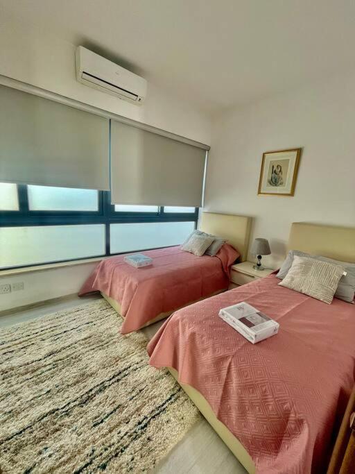 Sea View Penthouse In Tas-Sliema Apartamento Exterior foto